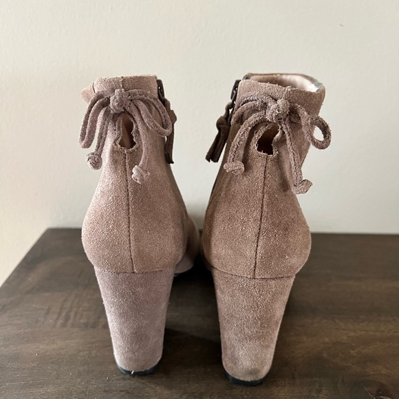 Tahari Taupe Gray Suede Bootie - Size 7.5 - Picture 4 of 8